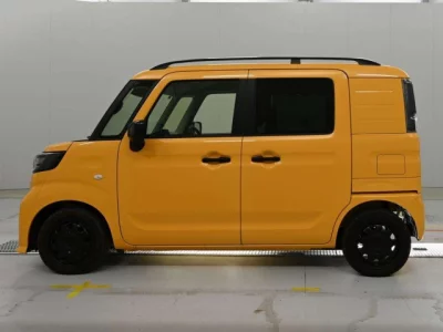 Suzuki SPACIA BASE