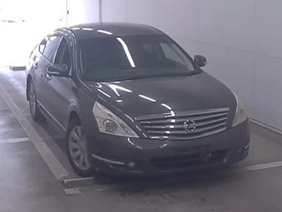 Nissan TEANA