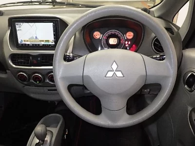 Mitsubishi i
