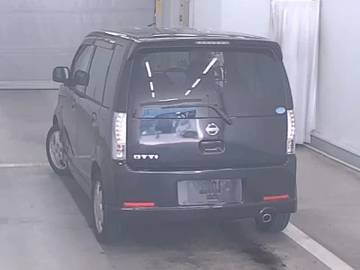 Nissan Otti