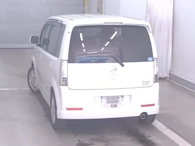 Nissan Otti