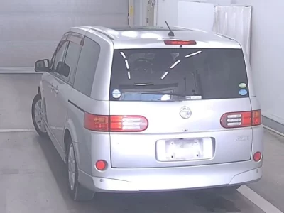 Nissan LAFESTA