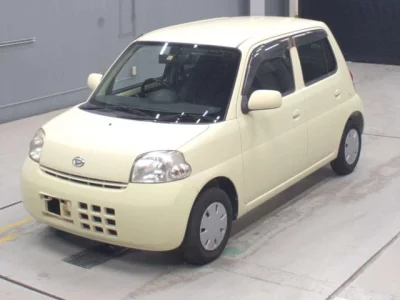 Daihatsu Esse