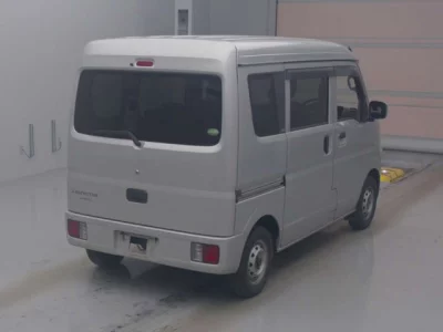Mitsubishi Minicab Van