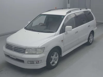 Mitsubishi Chariot Grandis