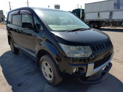 Mitsubishi DELICA D5