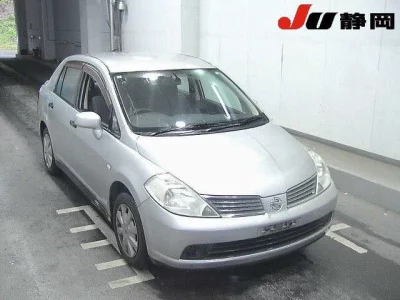 Nissan TIIDA LATIO