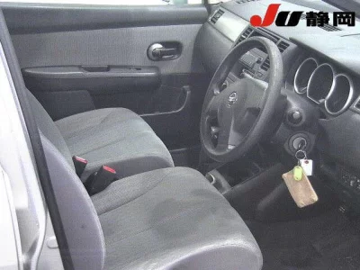 Nissan TIIDA LATIO