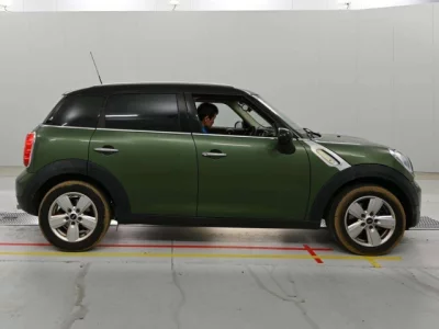 MINI Crossover