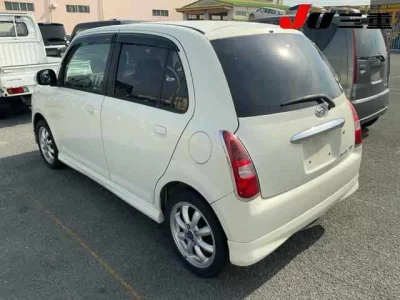 Daihatsu MIRA