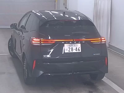 Nissan Aura