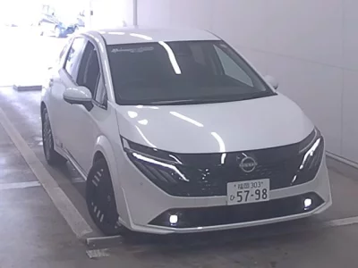 Nissan Aura