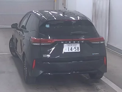 Nissan Aura