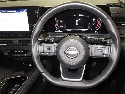 Nissan Aura