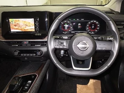 Nissan Aura