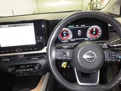 Nissan Aura