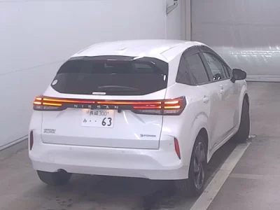 Nissan Aura
