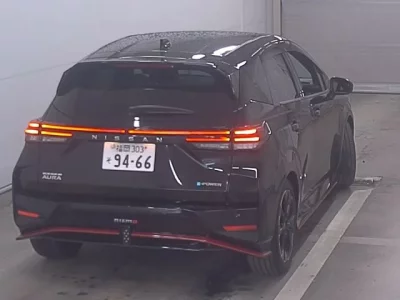 Nissan Aura