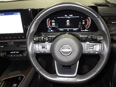 Nissan Aura