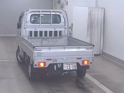 Nissan NT100 Clipper