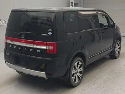 Mitsubishi DELICA D5