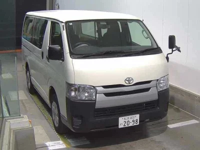 Toyota HiAce Van