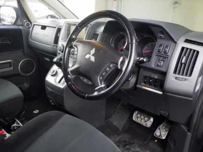 Mitsubishi DELICA D5