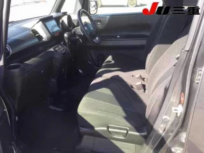 Honda N BOX SLASH