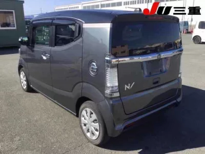 Honda N BOX SLASH