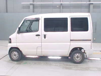 Mitsubishi Minicab Van