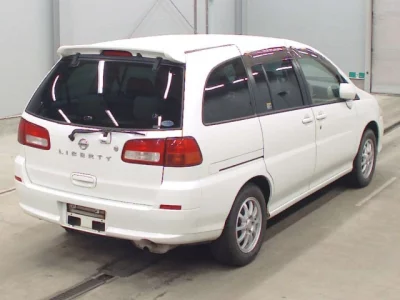 Nissan LIBERTY