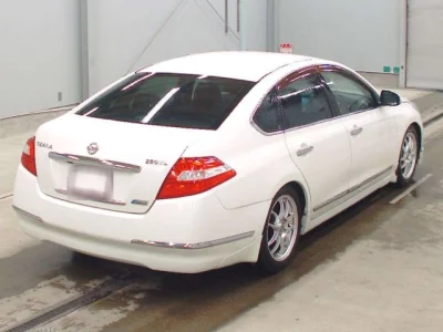 Nissan TEANA