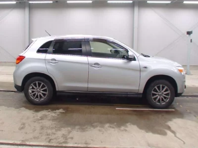Mitsubishi RVR
