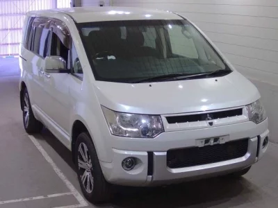 Mitsubishi DELICA D5