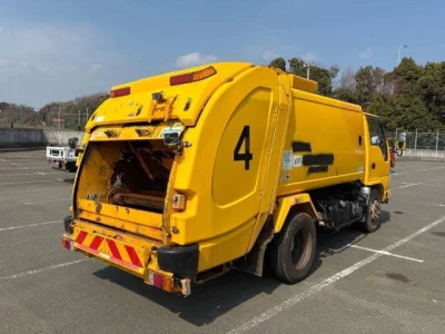 Isuzu ELF