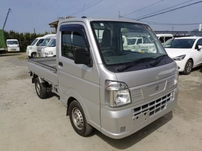 Nissan NT100 Clipper