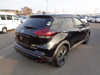 Nissan KICKS