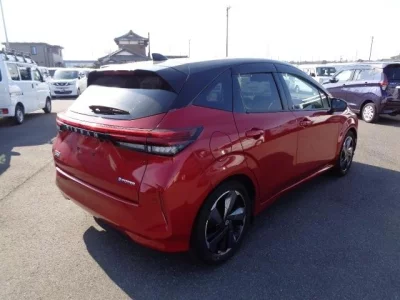 Nissan AURA