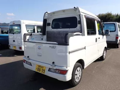 Daihatsu Hijet Deck Van