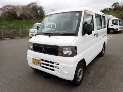 Mitsubishi Minicab Van