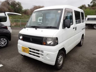 Mitsubishi Minicab Van