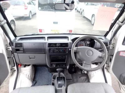 Mitsubishi Minicab Van