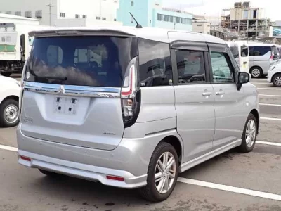 Mitsubishi Delica D:2