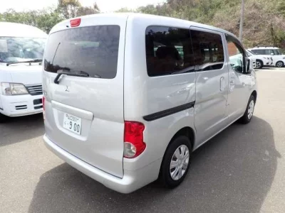 Mitsubishi Delica D:3