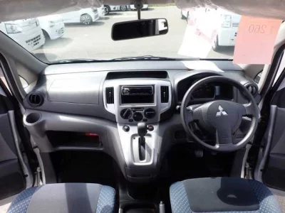Mitsubishi Delica D:3