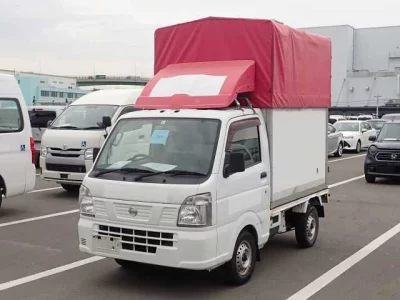 Nissan NT100 Clipper