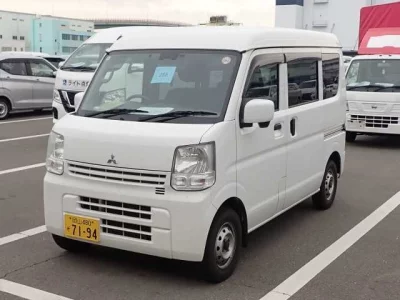 Mitsubishi Minicab Van