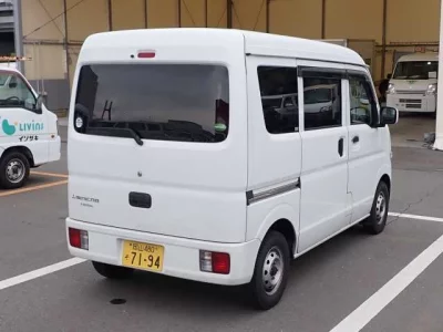 Mitsubishi Minicab Van