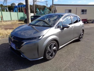 Nissan Aura