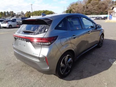 Nissan Aura